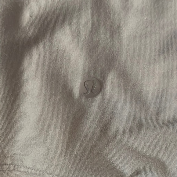 Wide-neck light lilac lululemon turtleneck - Picture 7 of 8